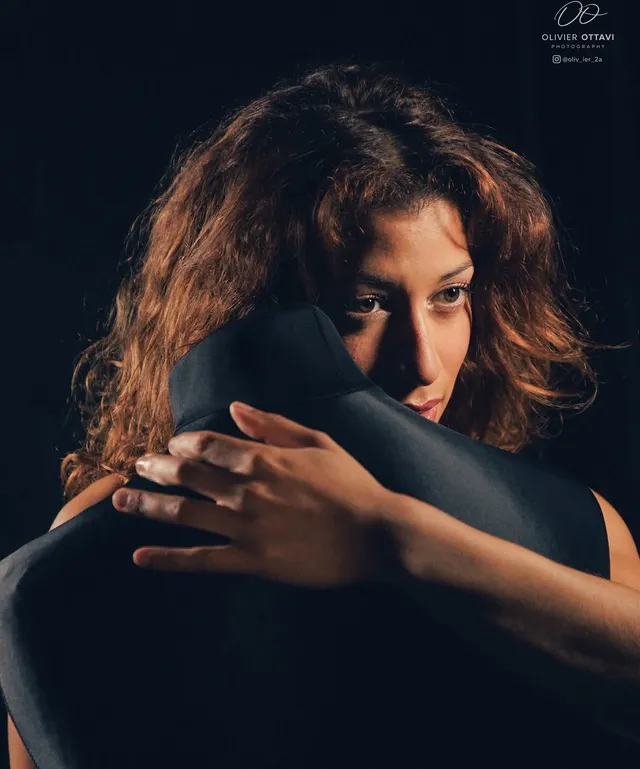 Fine-art low-key portrait in directional light